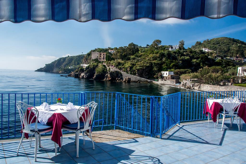 Hotel Rocce Azzurre リーパリ エクステリア 写真