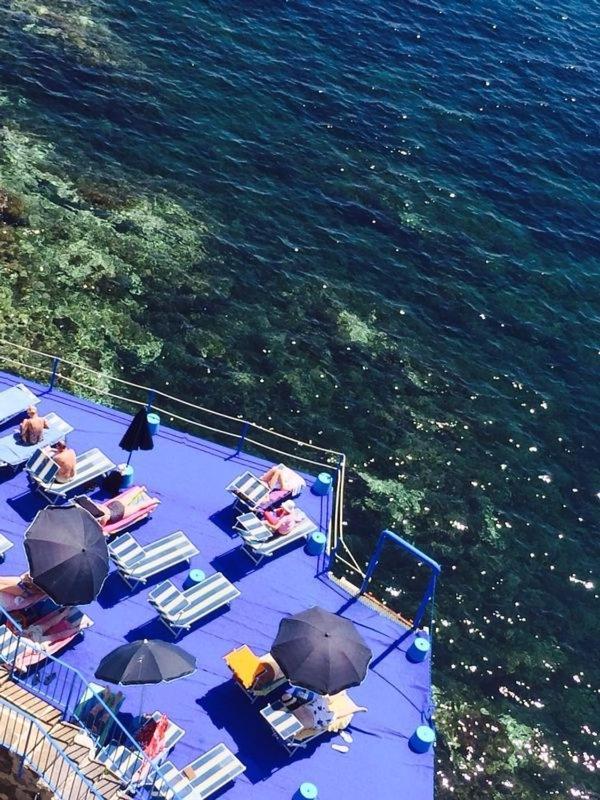 Hotel Rocce Azzurre リーパリ エクステリア 写真