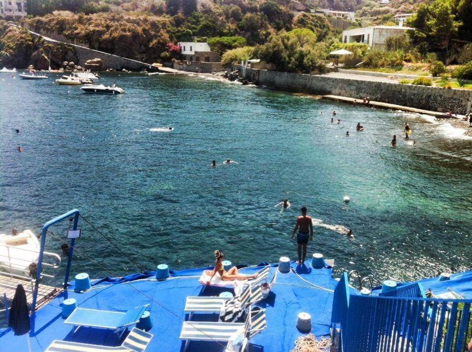 Hotel Rocce Azzurre リーパリ エクステリア 写真