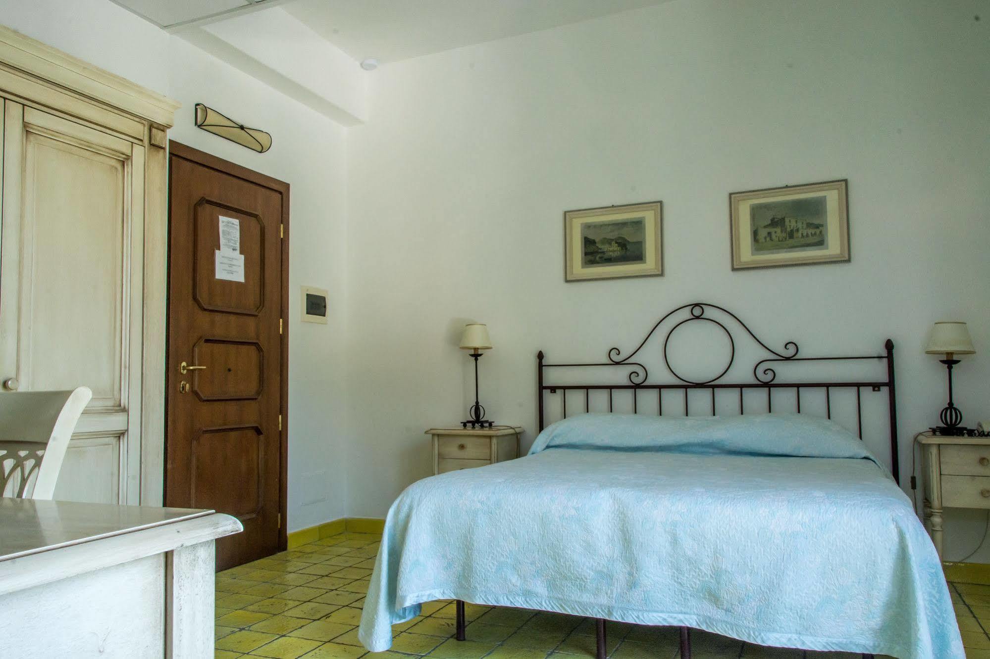 Hotel Rocce Azzurre リーパリ エクステリア 写真